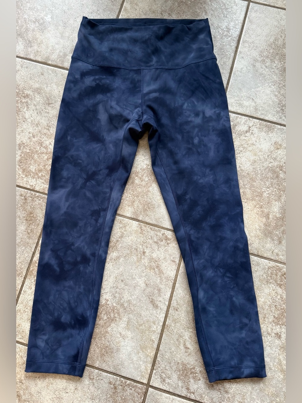 Lululemon Wunder Train HR Crop 21” Size 8 Diamond Shade Naval Blue